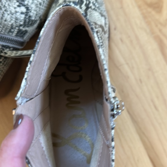 Faux snakeskin leather booties - Picture 4 of 5